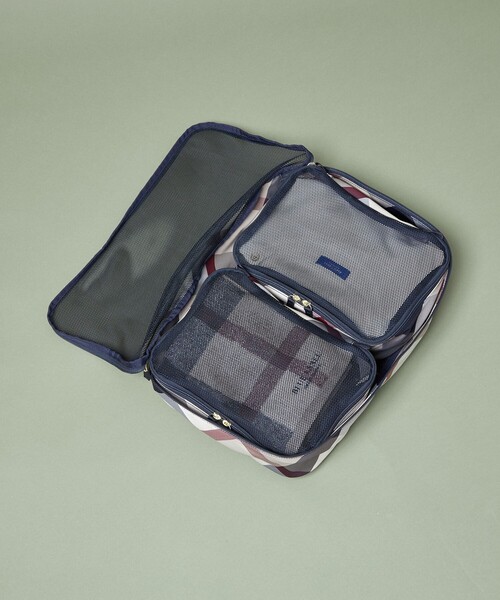 BLUE LABEL CRESTBRIDGE（ブルーレーベルクレストブリッジ）の