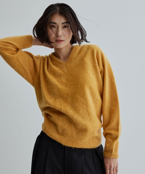 ATON（エイトン）の「【ATON/エイトン】ROYAL CASHMERE FUR V-NECK