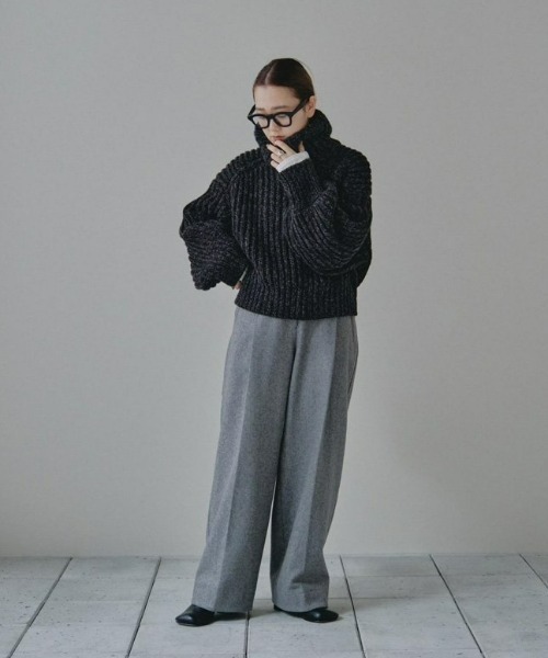 TODAYFUL（トゥデイフル）の「ボリュームタートルニット（ポロシャツ