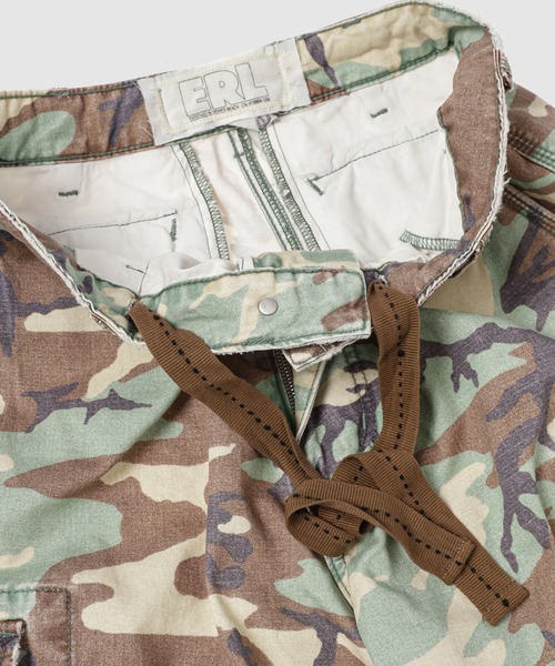 ERL（イーアールエル）の「UNISEX CAMO CARGO PANTS WOVEN（カーゴ