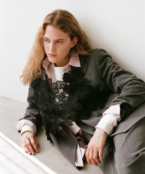 フラワーオーガンジービスチェ（その他トップス）｜emmi（エミ）の