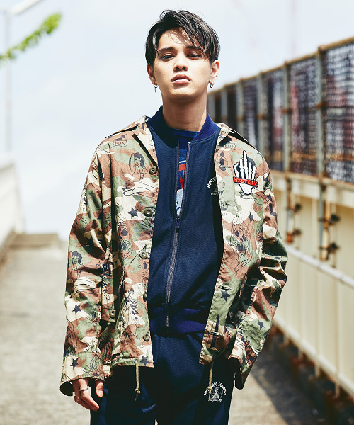 HYSTERIC GLAMOUR（ヒステリックグラマー）の「HYS LIGHTNING刺繍