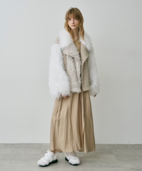 LA BELLE ETUDE（ラベルエチュード）の「異素材ボリュームファー