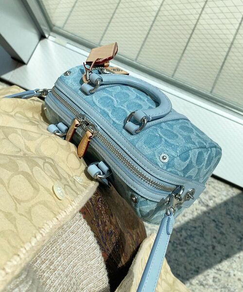 COACH（コーチ）の「ルビー サッチェル 18・シグネチャー デニム