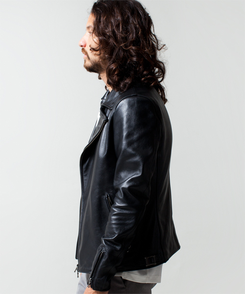 NANO universe（ナノユニバース）の「COWLEATHER ダブルライダース