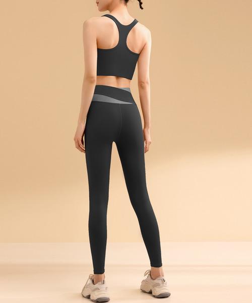 セール】レディース カップ付きフィットネスヨガウェアブラトップス+