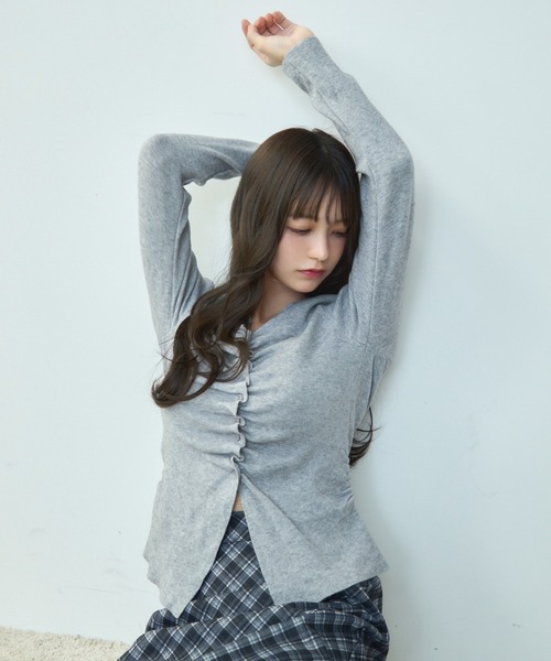 TITTY&CO.（ティティーアンドコー）の「フロントギャザーニット