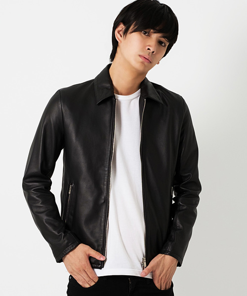 GOSTAR DE FUGA（ゴスタール ジフーガ）の「襟付きラムレザーシングル