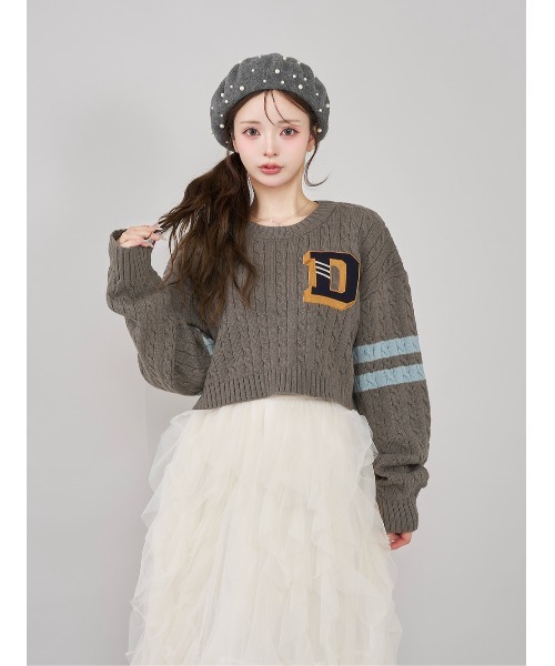 カレッジワッペンショートニットトップス（ニット/セーター）｜Darich