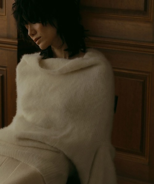 ETRE TOKYO（エトレトウキョウ）の「2WAYルーズネックニットプル