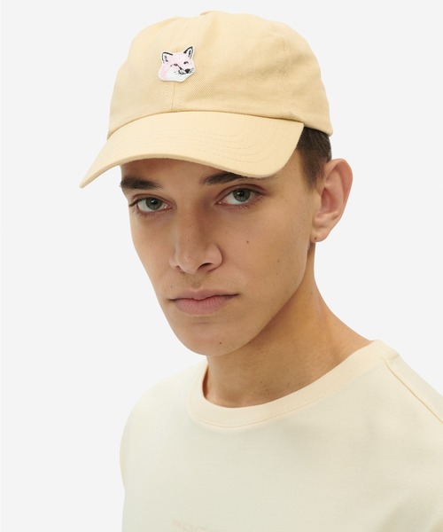 Maison Kitsune（メゾンキツネ）の「MONOCHROME FOX HEAD PATCH 6P CAP