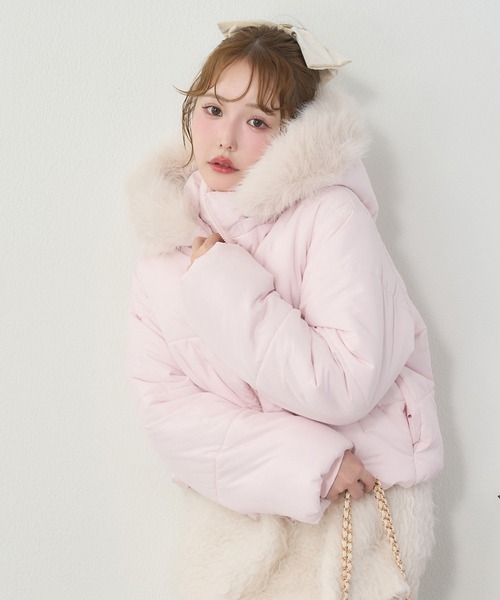 今すぐお届け可能!】フード付きショートフェイクダウンジャケット