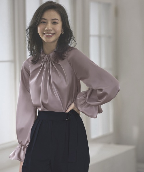 ウエーブタックパール デザイントップス長袖ブラウス ｜ 長袖