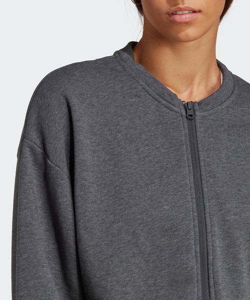 adidas（アディダス）の「バレンタインデー ジャンプスーツ