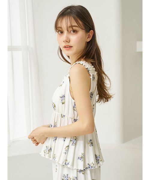 gelato pique（ジェラートピケ）の「花柄カップインフリルタンクトップ