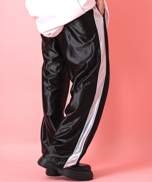 a.p.o.v. メタリックサイドラインジャージパンツ（その他パンツ