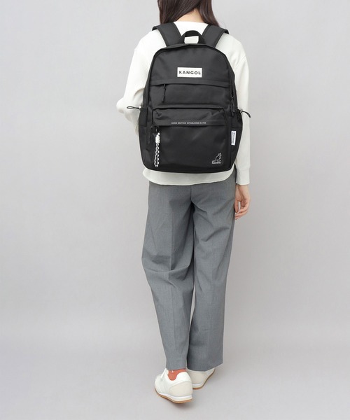 2層式フロントポケット 多収納 デイパック ロープストラップ付（バック