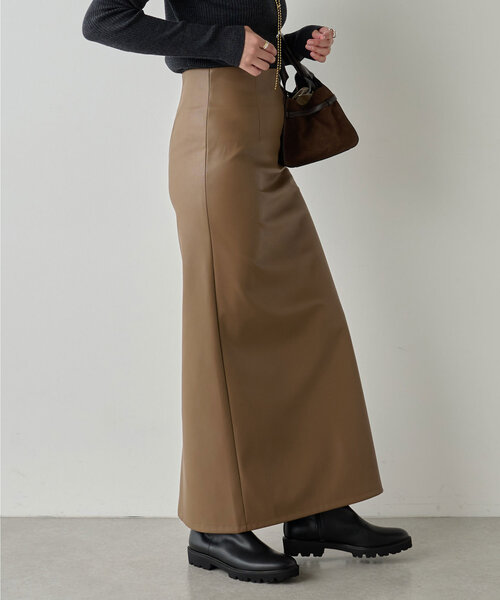 GALLARDAGALANTE（ガリャルダガランテ）の「フェイクレザータイト