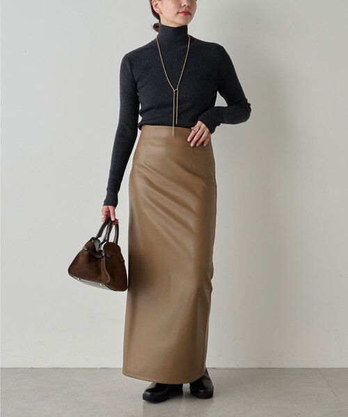 GALLARDAGALANTE（ガリャルダガランテ）の「フェイクレザータイト