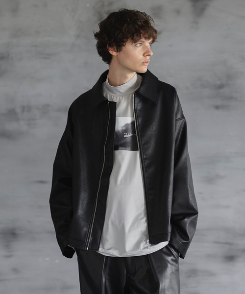 shiki tokyo（シキトウキョウ）の「OVERSIZED SYNTHETIC LEATHER ZIP
