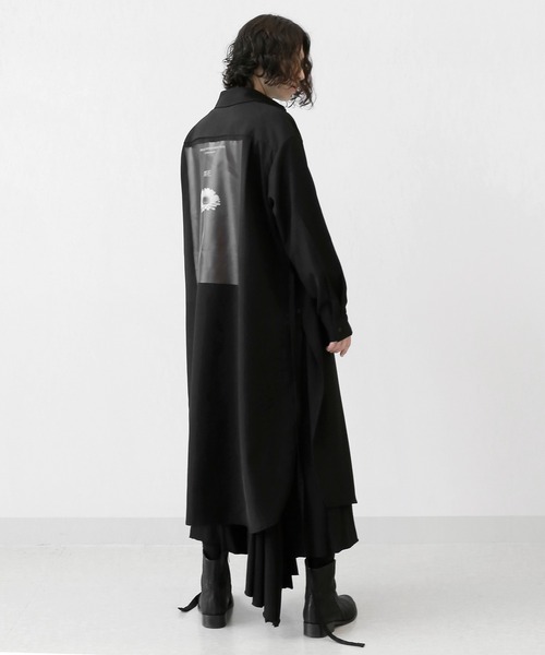 minsobi（ミンソビ）の「フラワーロングシャツコート ロング丈スリット