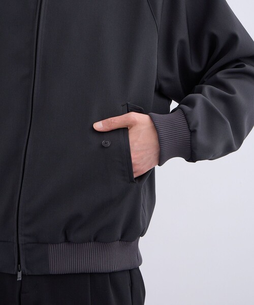 セットアップ着用可能】HARD GABARDINE スウィングトップブルゾン