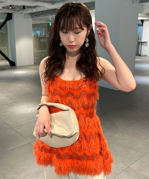 LILY BROWN（リリーブラウン）の「ミックスフリンジニットキャミ