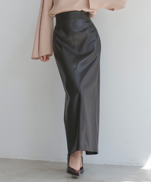 ヴィーガンレザータイトスカート（スカート）｜anuans（アニュアンス
