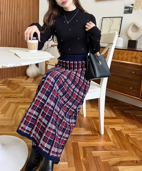 moment+（モーメントプラス）の「チェック柄プリーツニットスカート