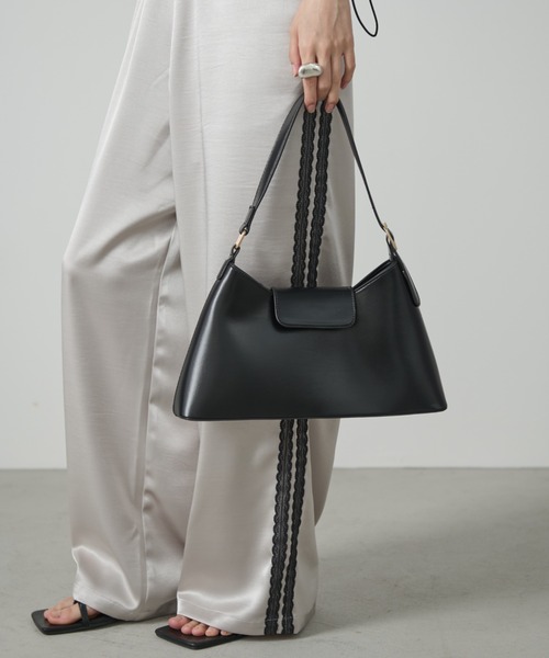AIC.（エーアイシー）の「再入荷 フェイクレザーハンドバッグ