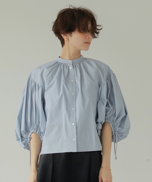 ETRE TOKYO（エトレトウキョウ）の「クロップドバルーンブラウス