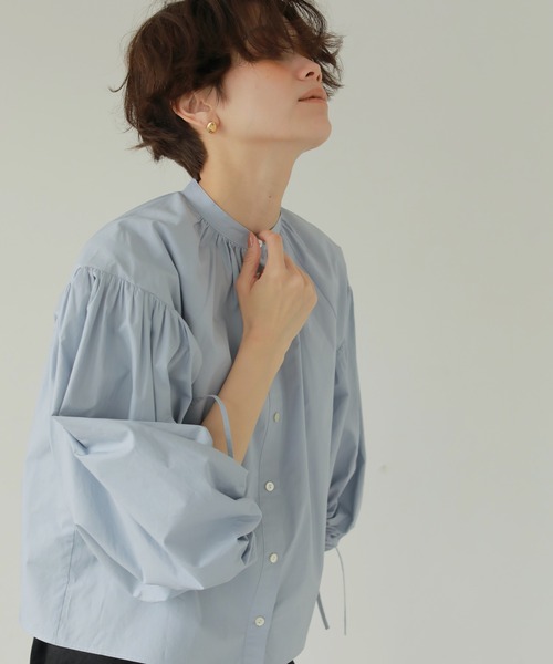 ETRE TOKYO（エトレトウキョウ）の「クロップドバルーンブラウス