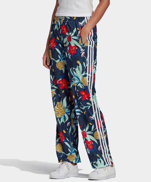 adidas（アディダス）の「HER STUDIO LONDON トラックパンツ（ジャージ