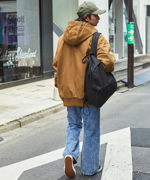 最 823【希少なXL】カーハート 中綿キルティング ダック アクティブ