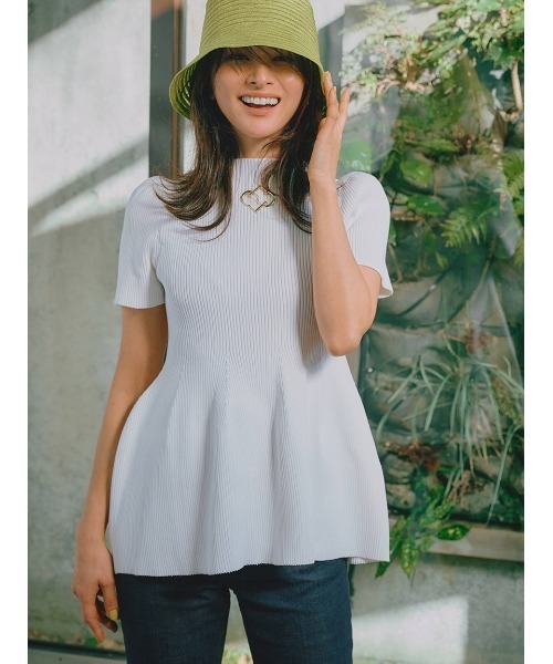 CELFORD（セルフォード）の「半袖ペプラムニットプルオーバー（ニット