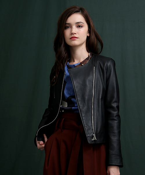 UNITED TOKYO（ユナイテッドトウキョウ）の「ノーカラーセミダブル