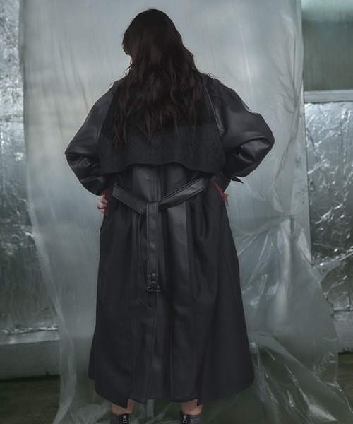 HARE（ハレ）の「フェイクレザーイソザイトレンチコート(HARE