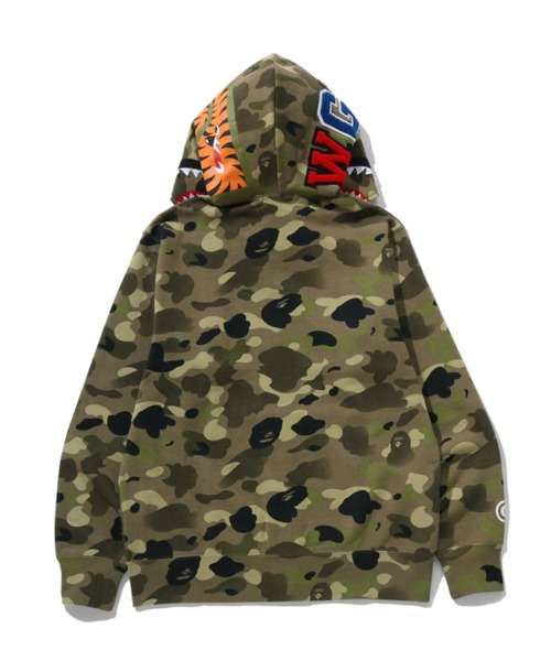 A BATHING APE（アベイシングエイプ）の「GRADATION CAMO SHARK FULL
