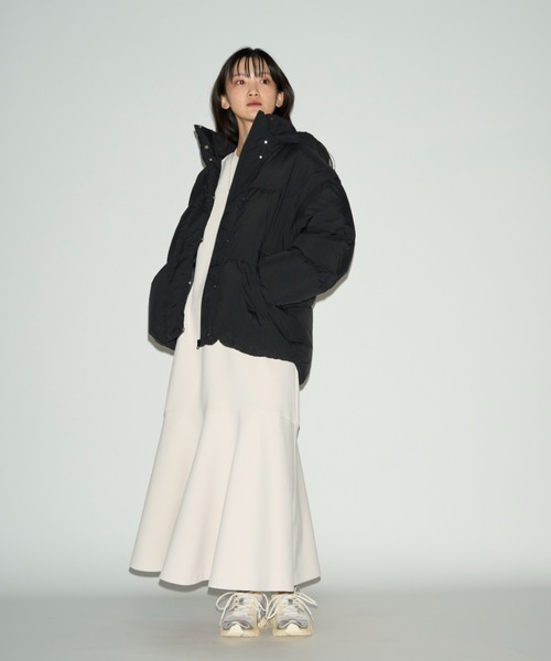 emmi（エミ）の「サステナブルマルチウェイダウン（ダウンジャケット