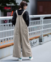 オールインワン・サロペット（ベージュ系・コーデュロイ）ファッション