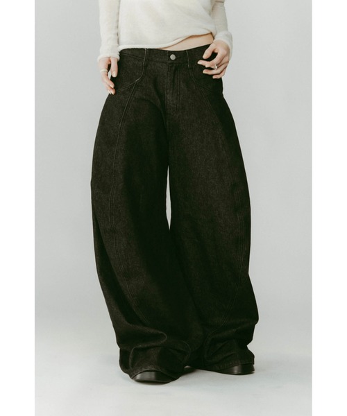 Knuth Marf（クヌースマーフ）の「tuck design denim pants（デニム
