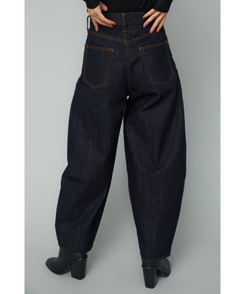 HeRIN.CYE（ヘリンドットサイ）の「cocoon denim pants (ｺｸｰﾝ ﾃﾞﾆﾑ