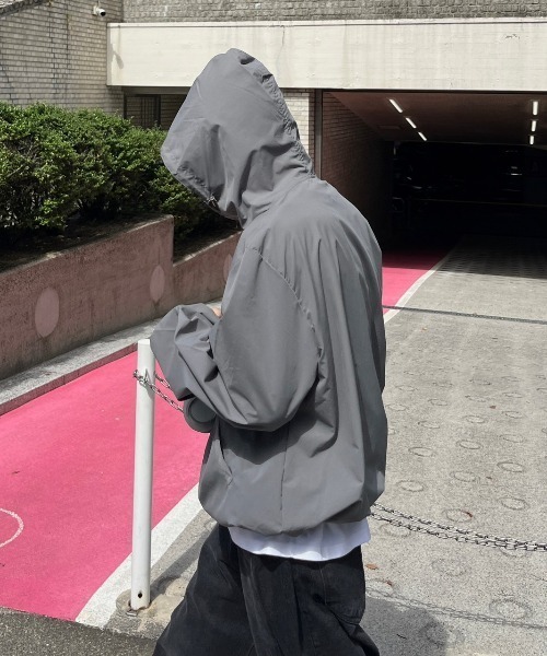 Chikashitsu +】unisex cropped hooded blouson / 【チカシツプラス