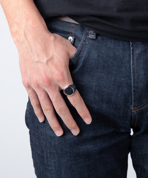 TOM WOOD（トムウッド）の「TOM WOOD oval black onyx ring トムウッド