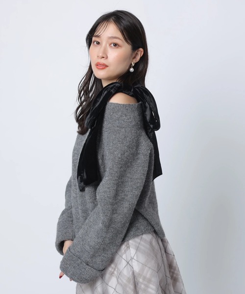 Apuweiser-riche（アプワイザーリッシェ）の「ベロアリボンゆるニット