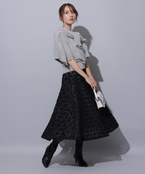 Apuweiser-riche（アプワイザーリッシェ）の「リボン刺繍ミディ丈