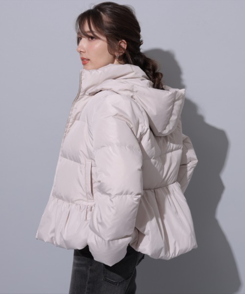 Apuweiser-riche（アプワイザーリッシェ）の「〈撥水〉ペプラムダウン