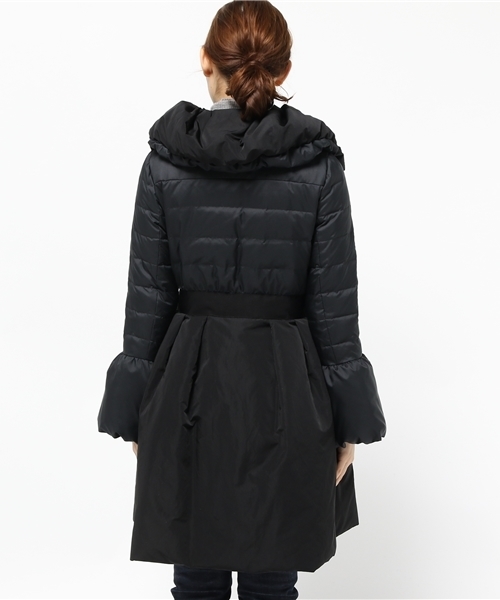 TO BE CHIC（トゥー ビー シック）の「フリルタフタダウンコート