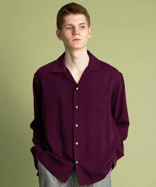 UNITED TOKYO（ユナイテッドトウキョウ）の「サテンオープンカラー