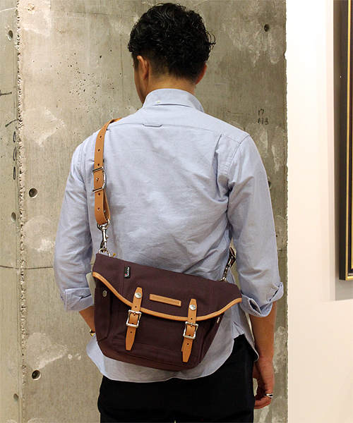 PORTER（ポーター）の「PORTER MAGNUM SHOULDER BAG MEDIUM<B印
